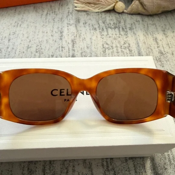 Celine Tortoise Shell Sunglasses with Black Case - Picture 6 of 10